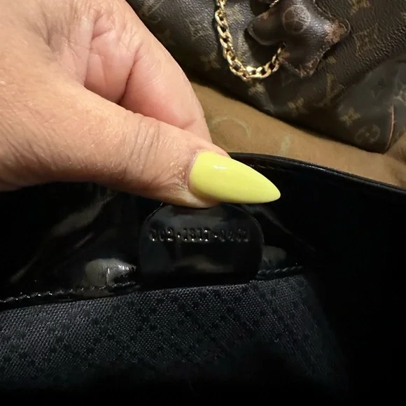 Gucci Patent Leather Hobo Shoulder bag - Picture 13 of 16